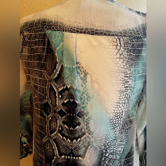 Alfani 2P reptile print blouse - Picture 7 of 7